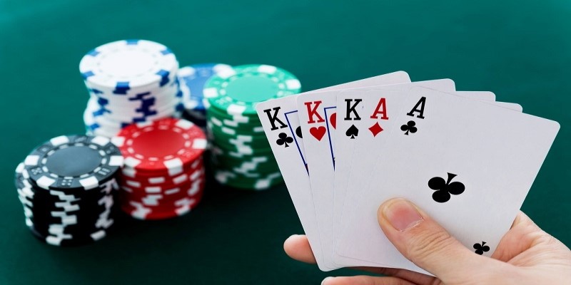 Bí quyết chinh phục game bài Liêng: Hành trình từ người mới chơi đến chuyên gia - Debet