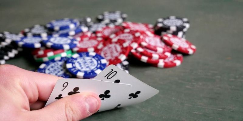 Bí quyết chinh phục game bài Liêng: Hành trình từ người mới chơi đến chuyên gia - Debet